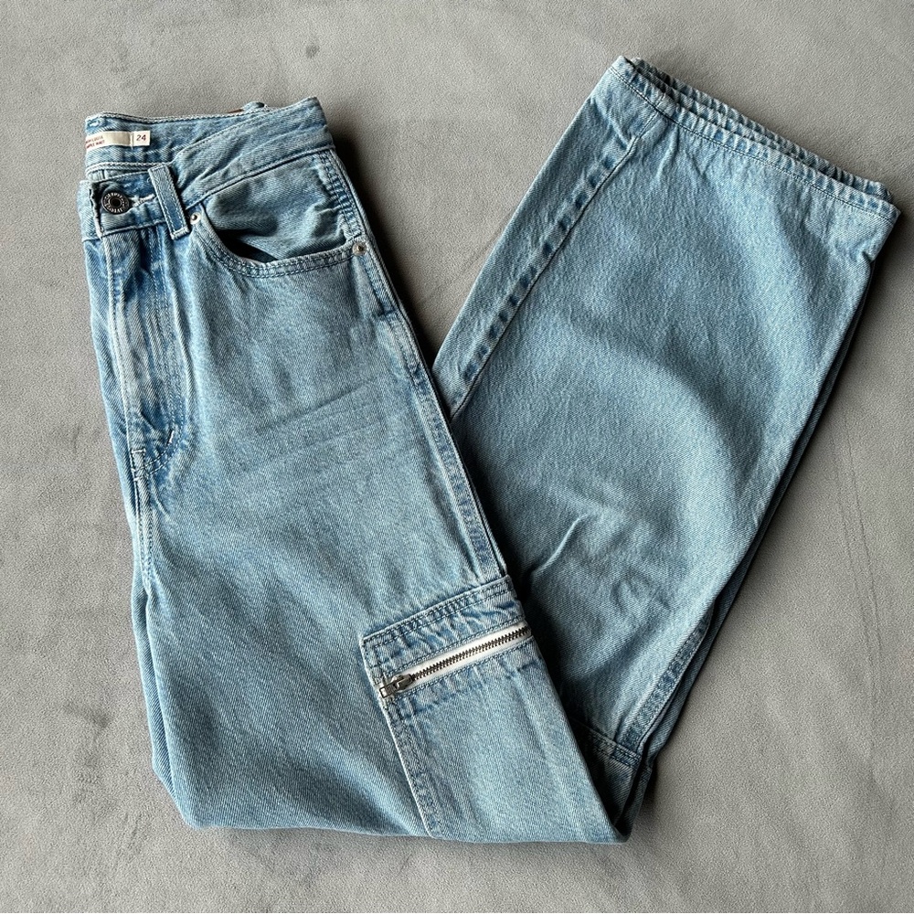 Levi’s ~ Utility High Loose Wide Leg Jeans ~ Waist 24